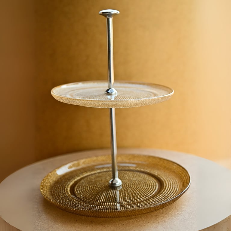 Suporte de 2 andares dourado com haste metálica